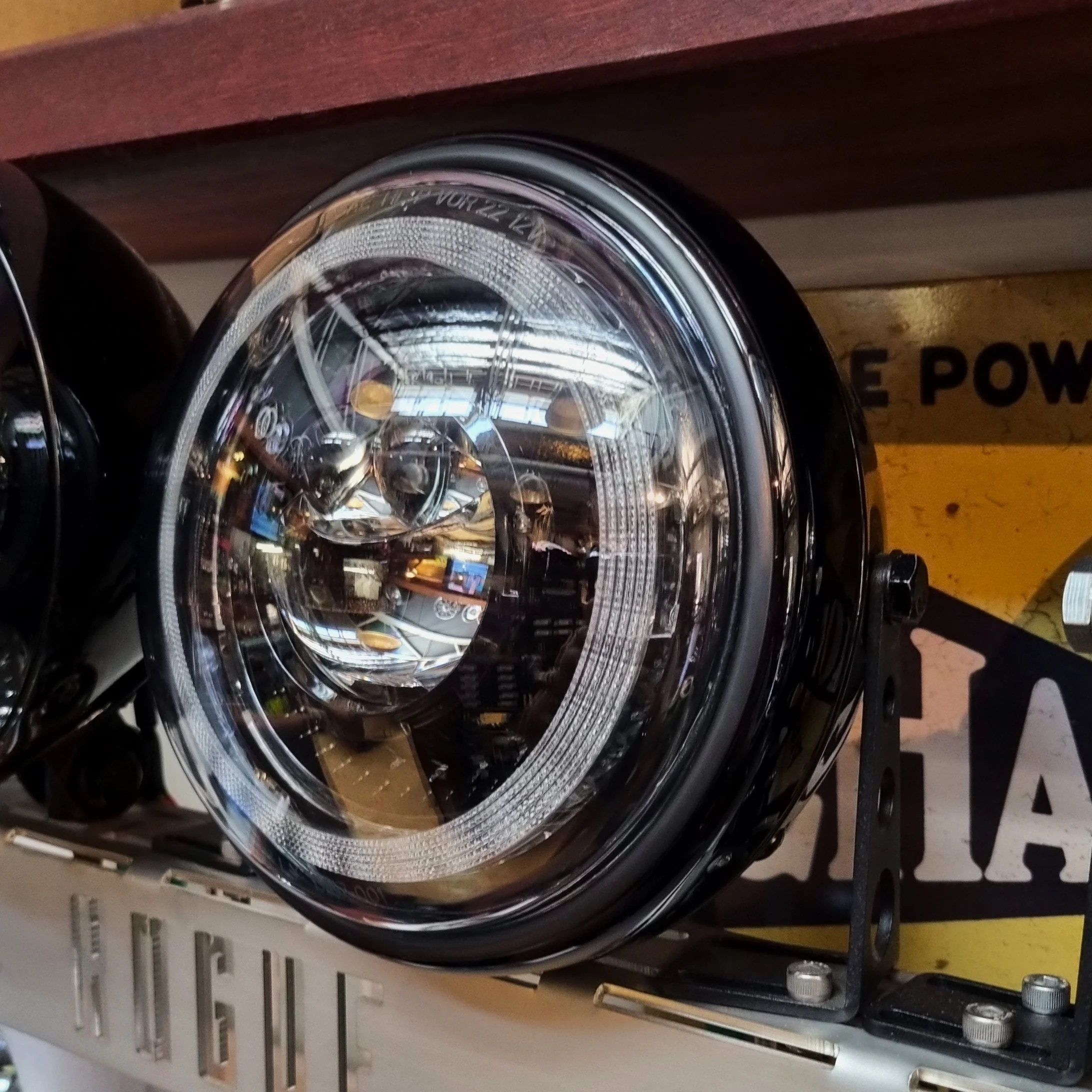 7” LED Cyclops black headlight - Image 5
