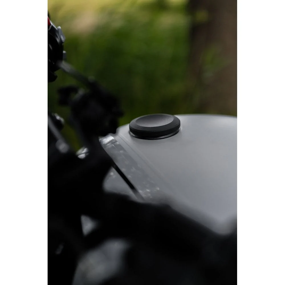 Jetson Dished Low Pro Gas Cap for Triumph and Harley Davidson - Image 5