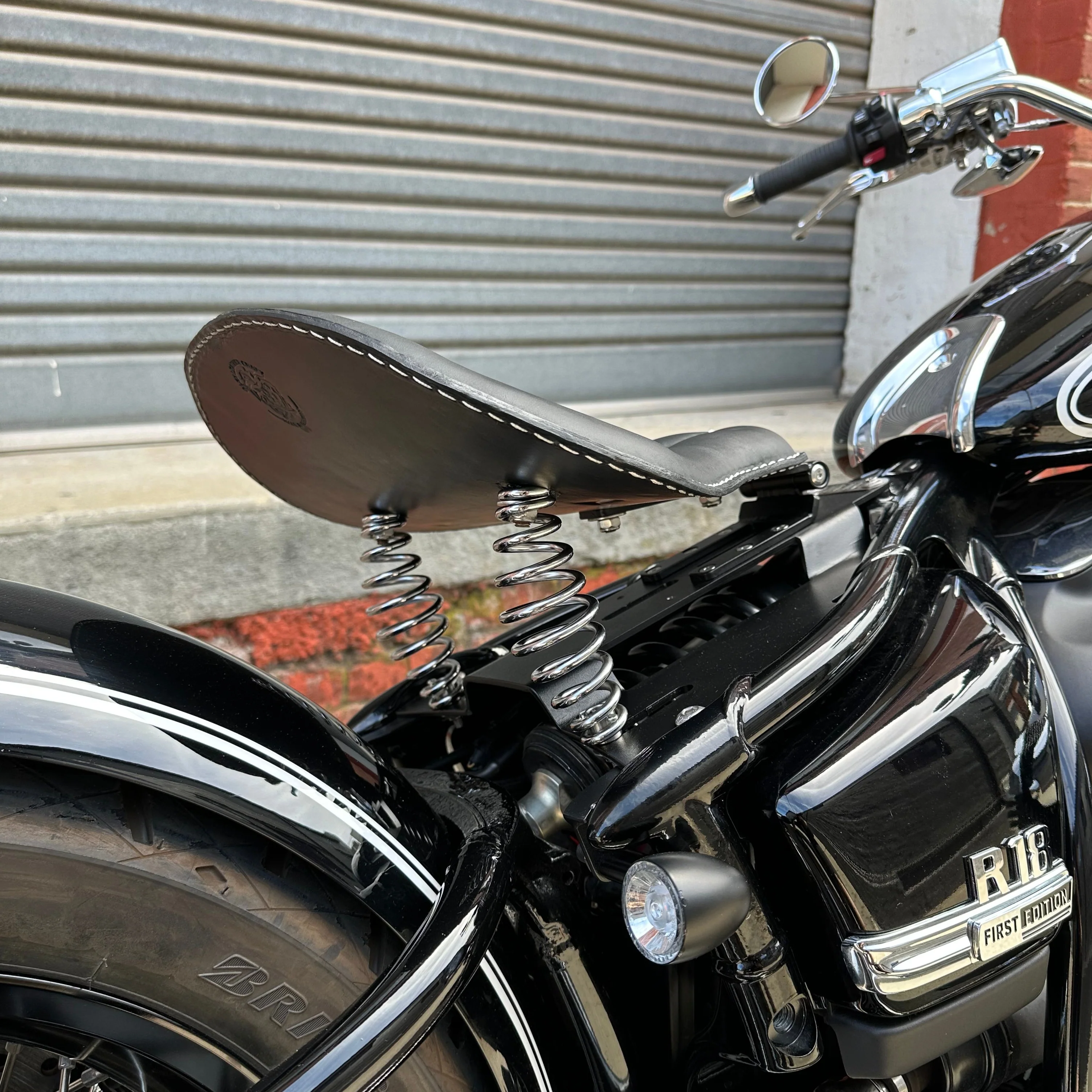 BMW R18 sprung bobber seat kit - Image 10