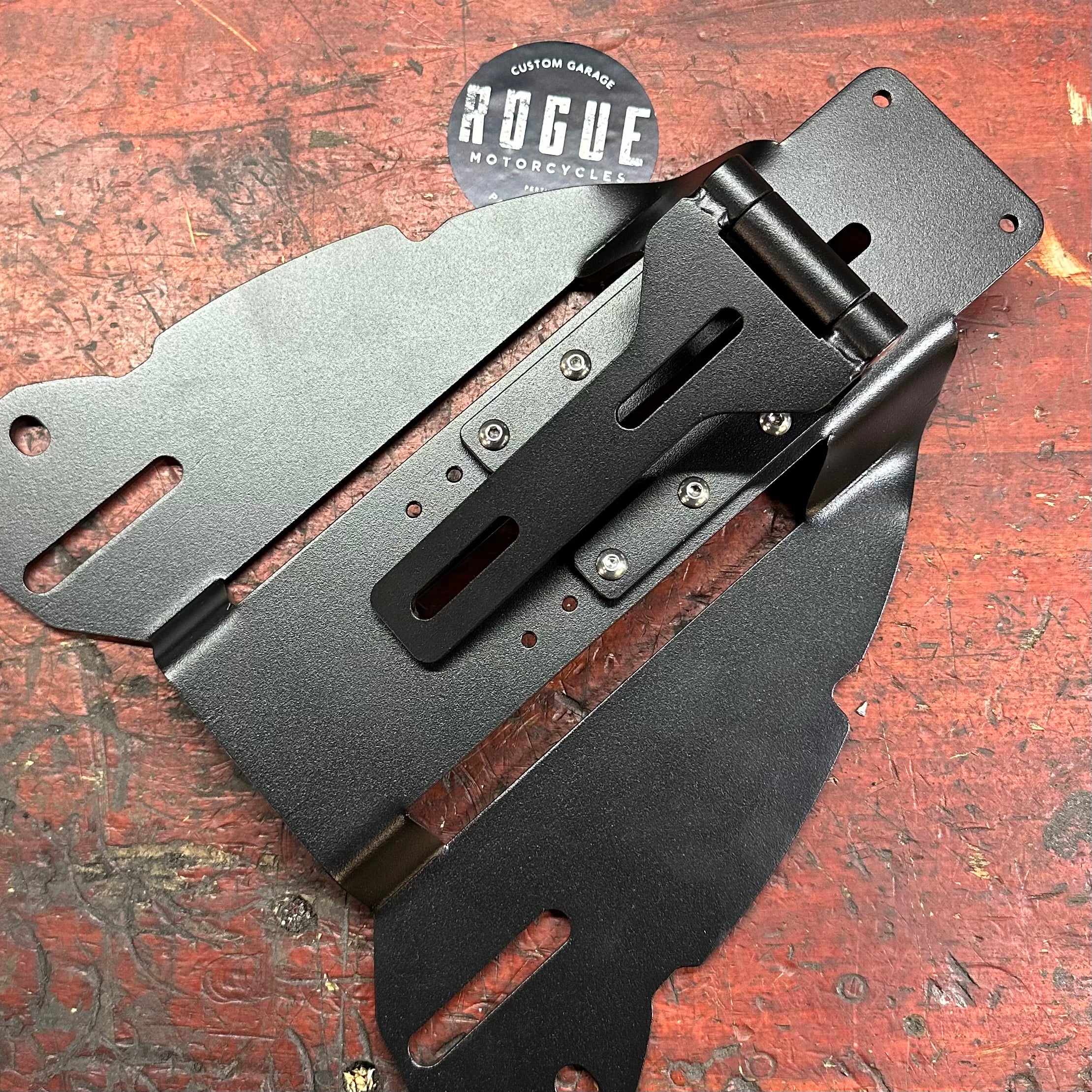 BMW R18 sprung bobber seat kit - Image 11