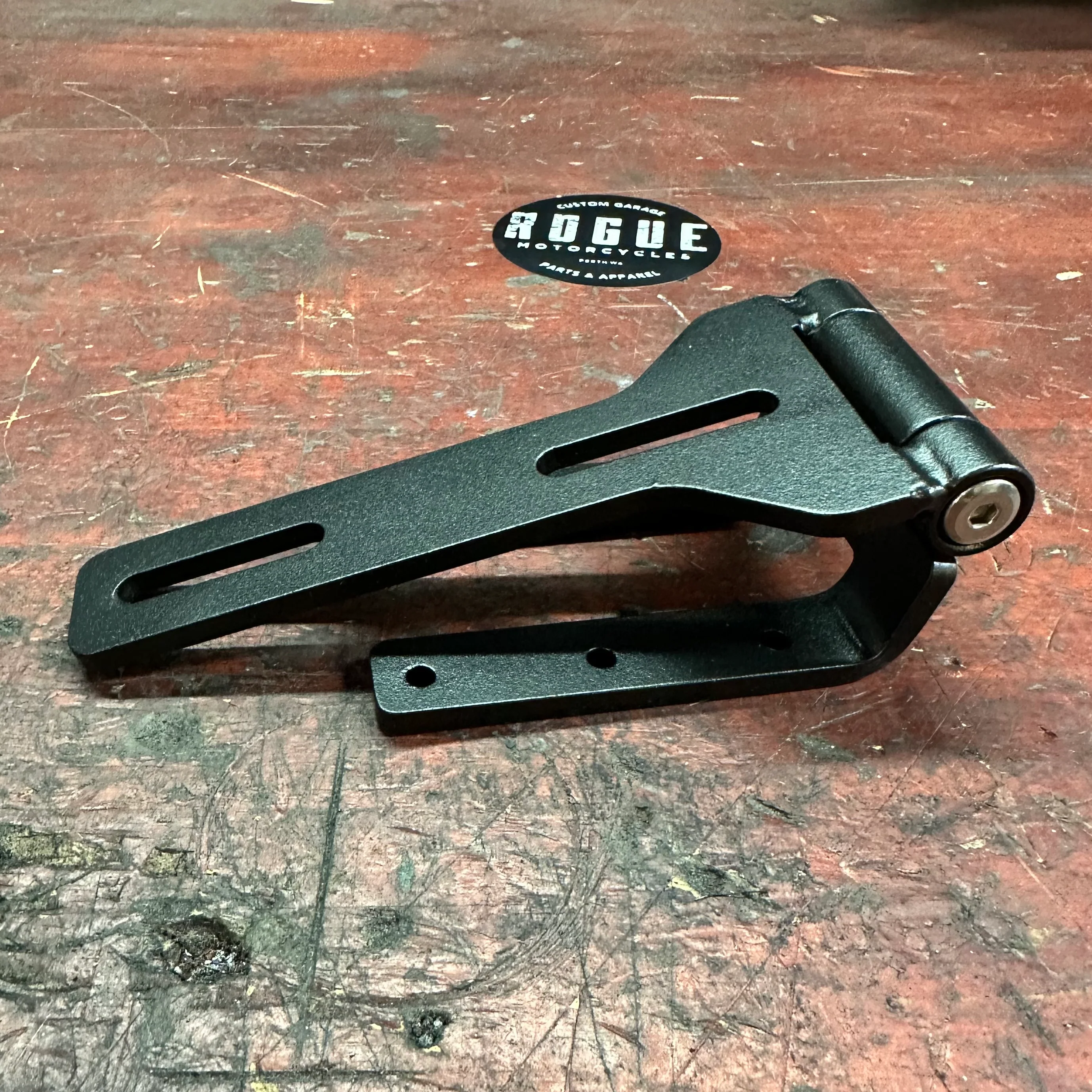 BMW R18 sprung bobber seat kit - Image 23