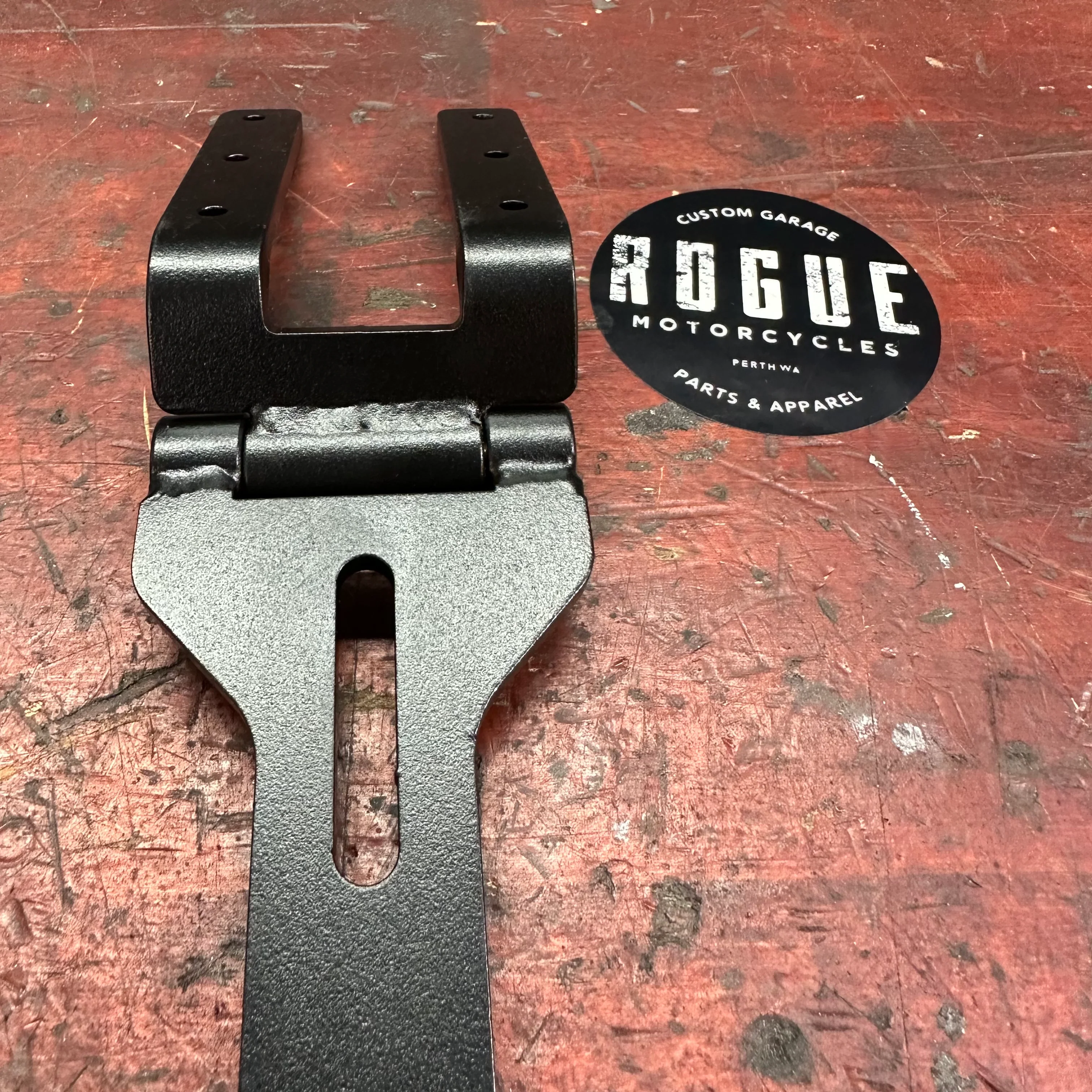 BMW R18 sprung bobber seat kit - Image 24