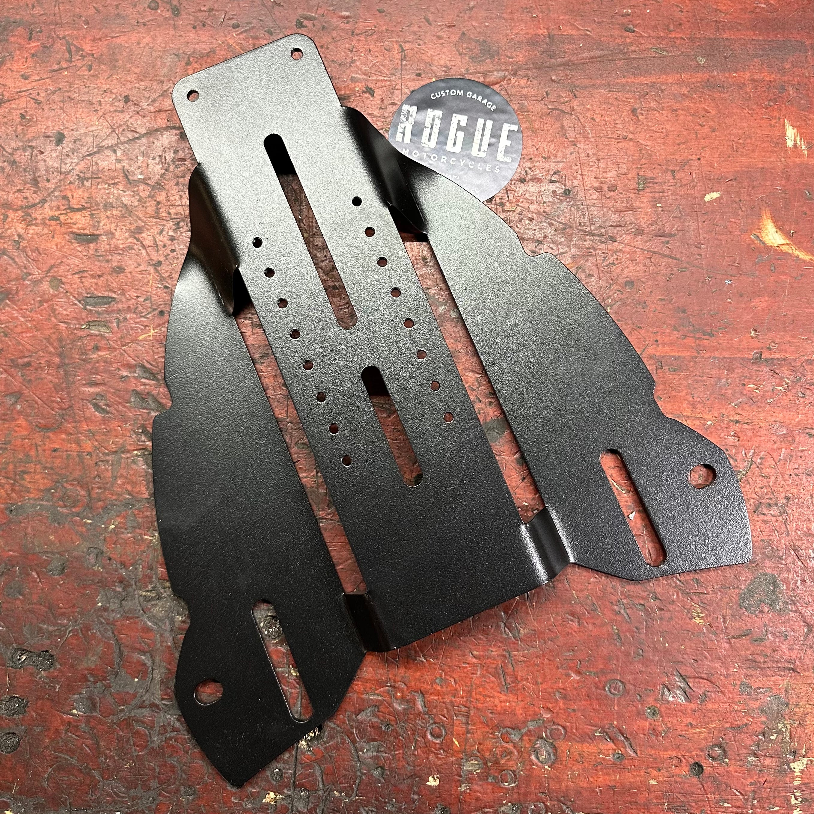 BMW R18 sprung bobber seat kit - Image 25