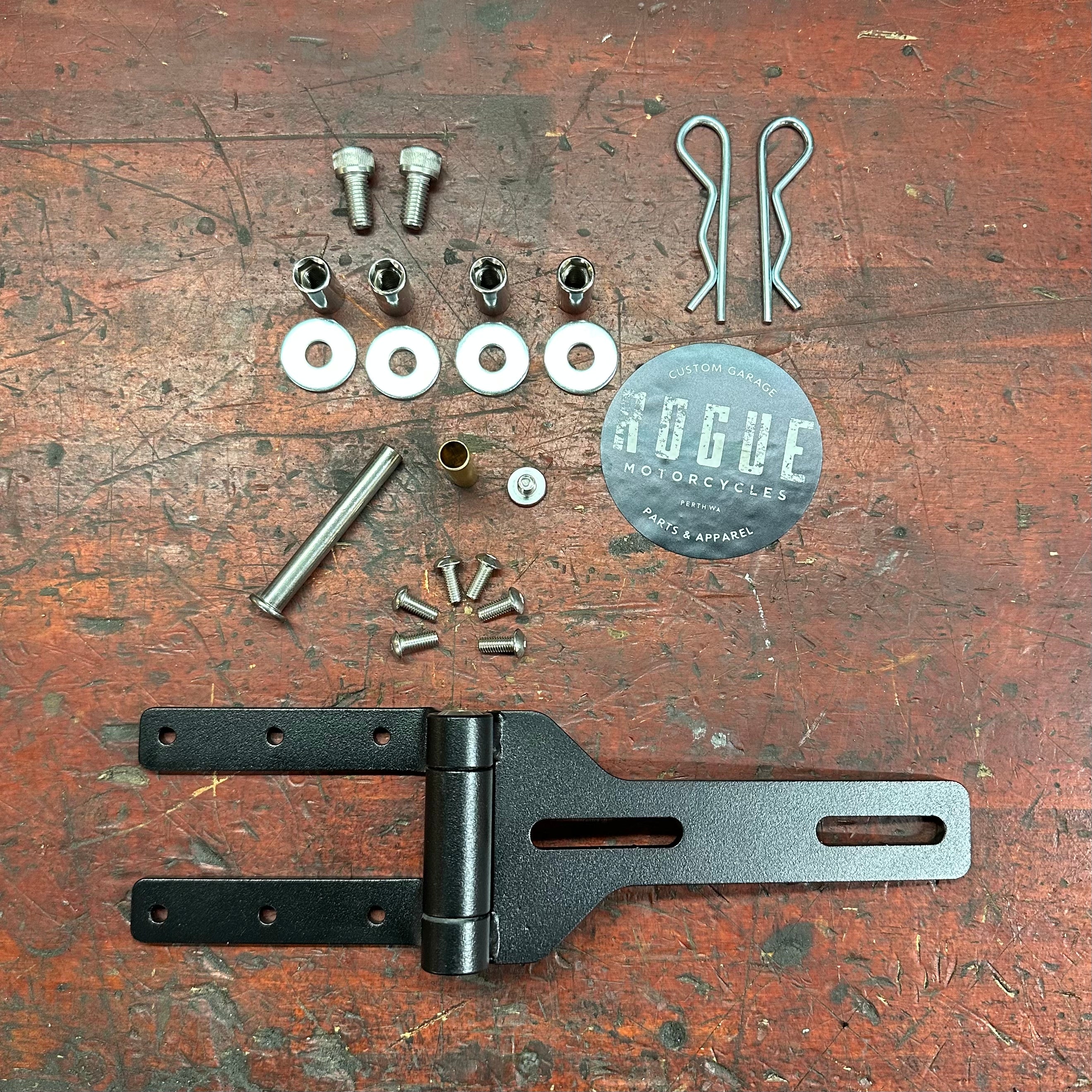 BMW R18 sprung bobber seat kit - Image 9