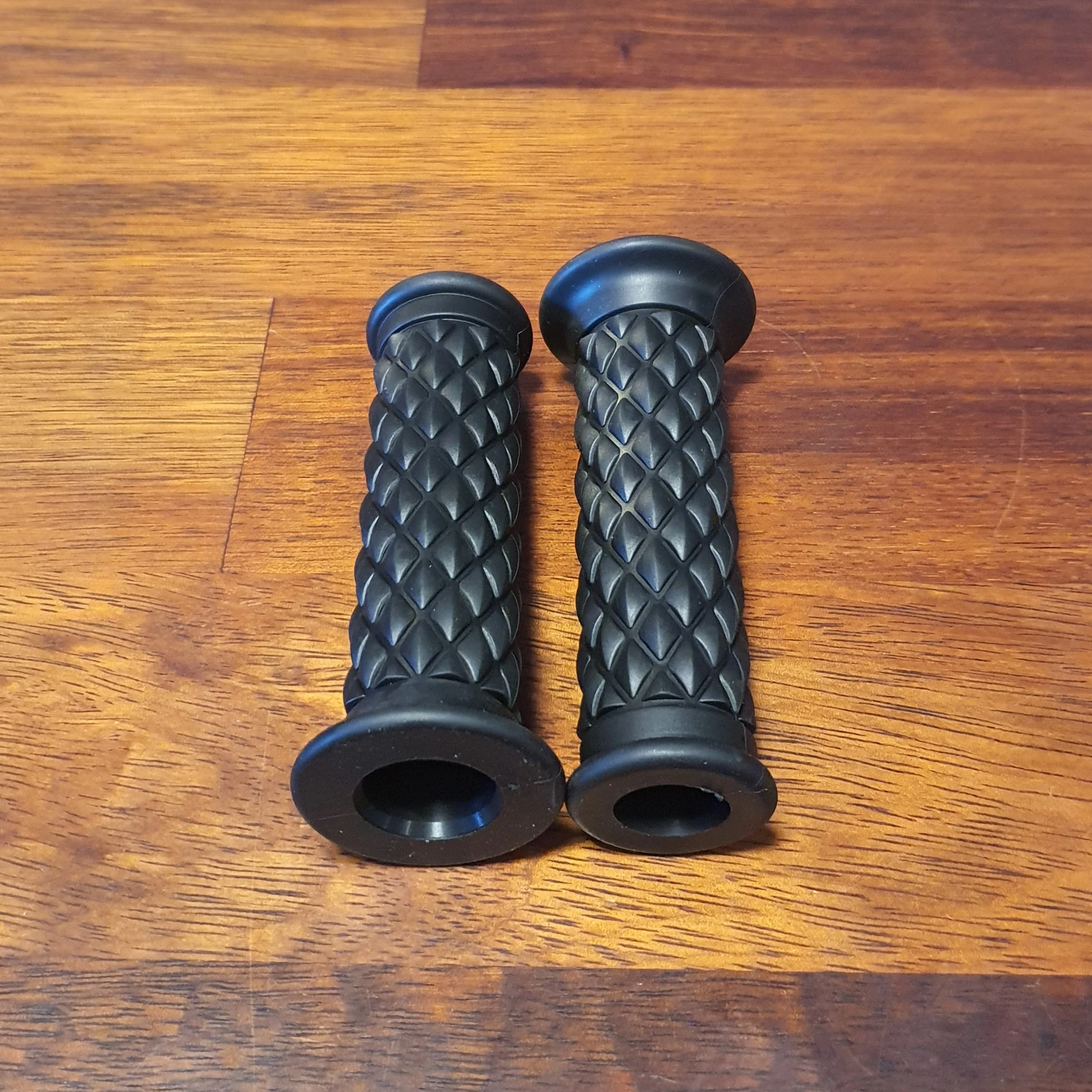 7/8" Diamond grips - Night black - Image 2