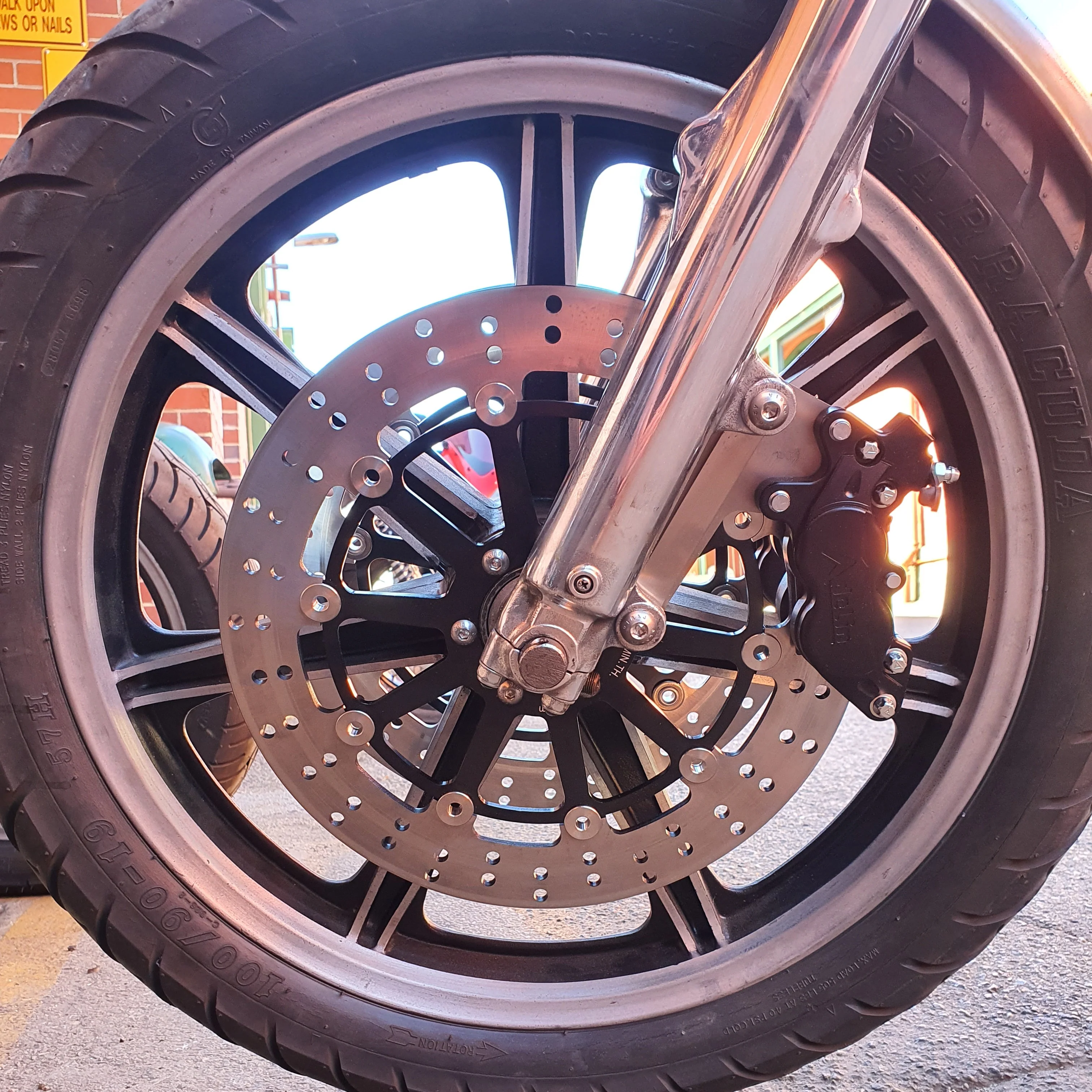 Yamaha XS650 big brake kit - Image 3