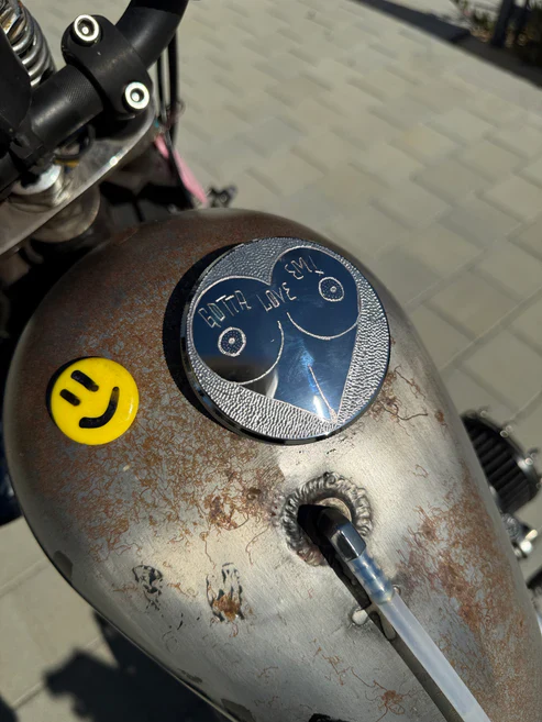 Gotta ❤️ Em Gas Cap - Image 5