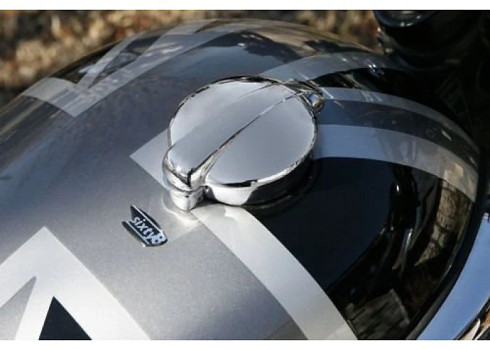 MONZA POLISHED FUEL CAP KIT FOR TRIUMPH and HARLEY - Image 4