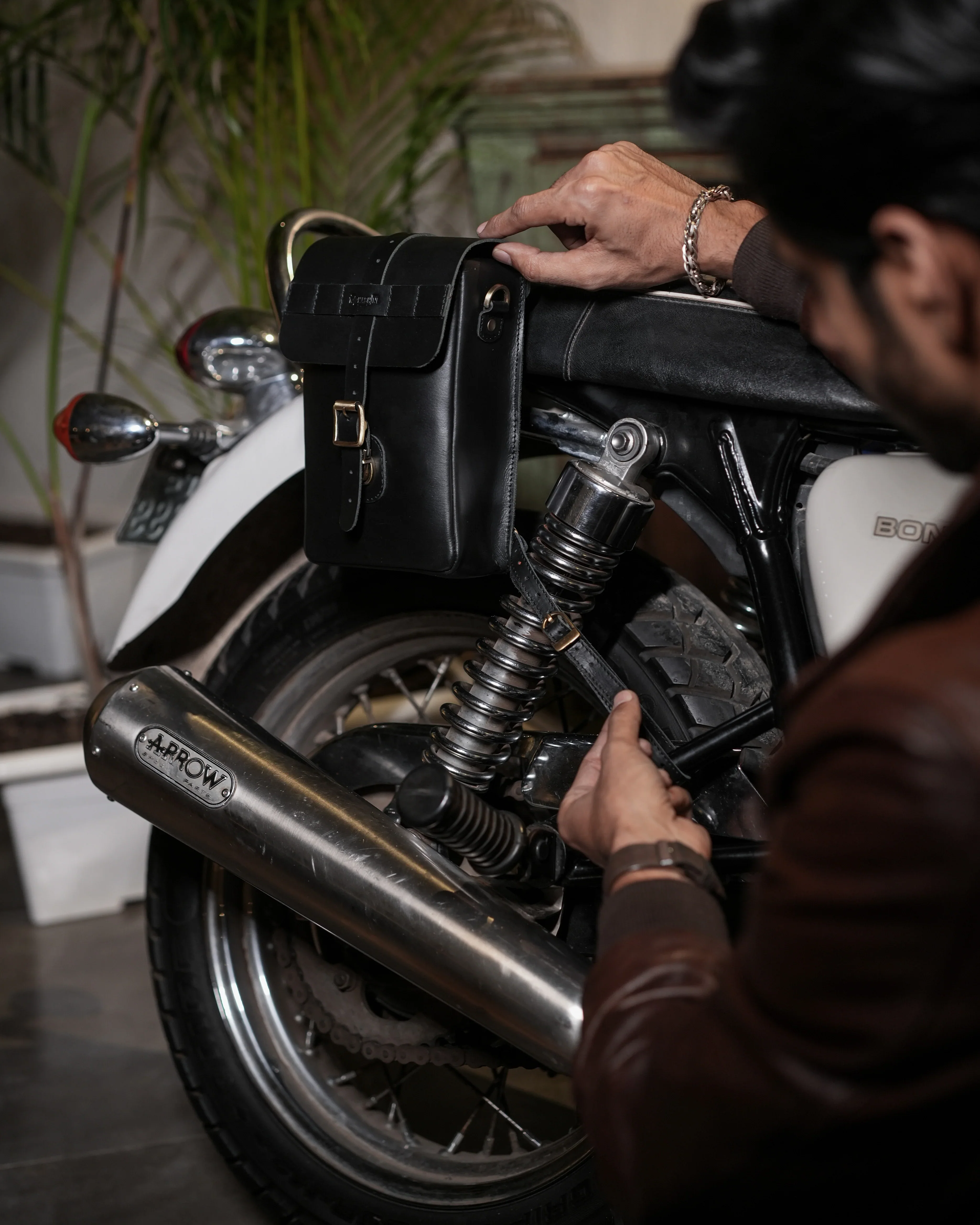 MOTO SLING BAG - Image 4