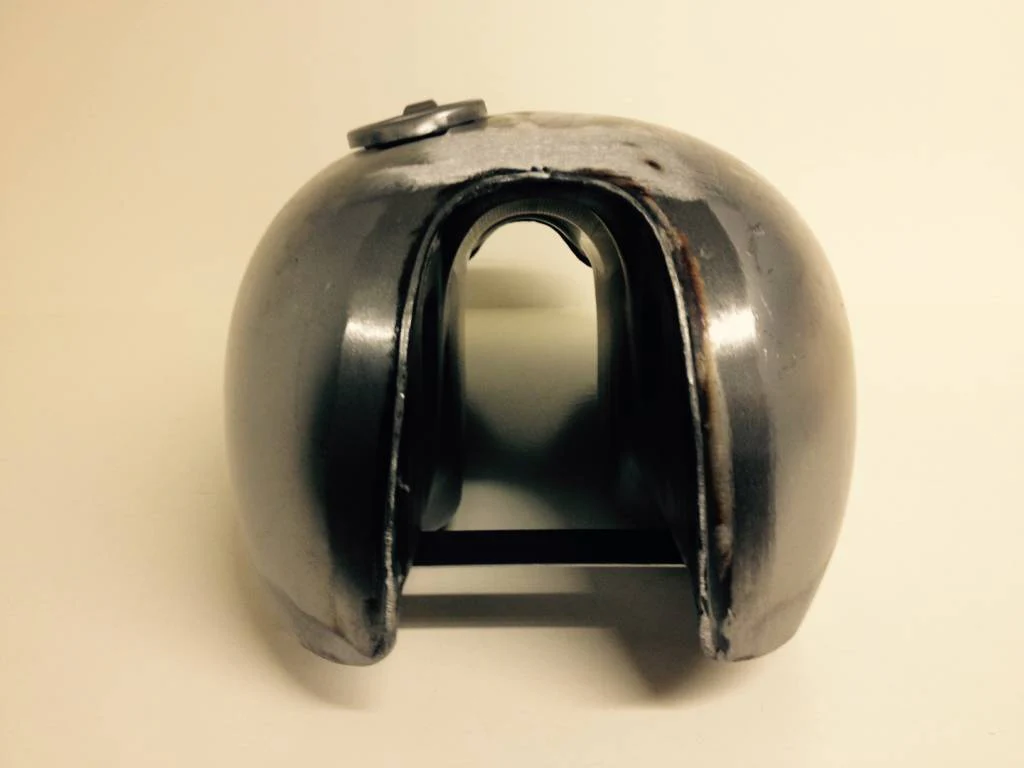 NORTON COMMANDO ROADSTER FUEL TANK - Image 6