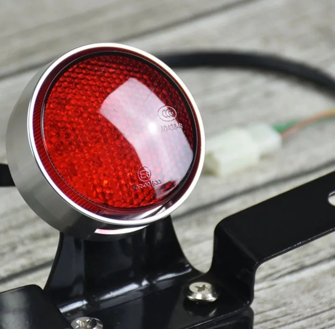 Tracker / Cafe racer LED Tail light - Image 4