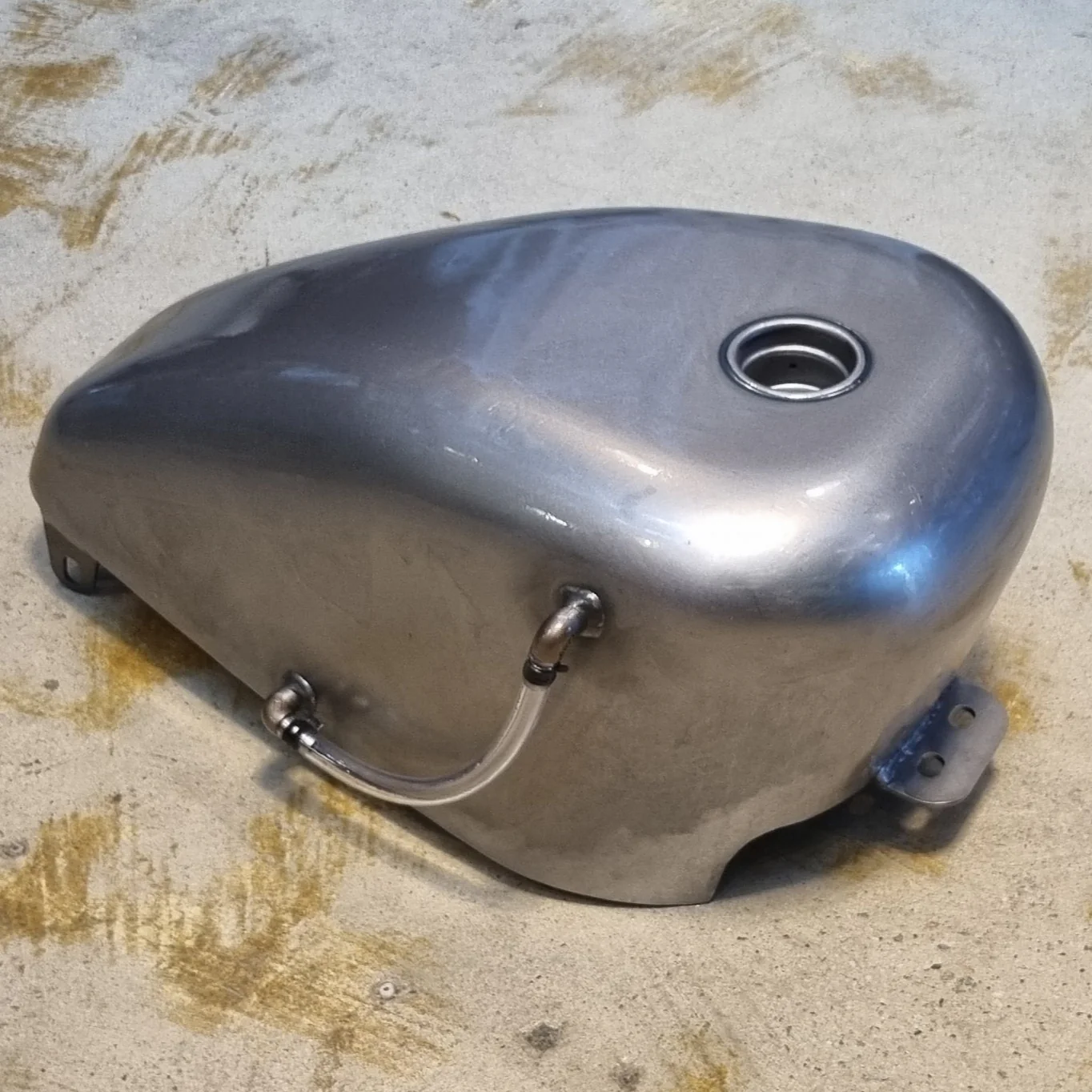 XVS650 V-Star Peanut XL Sportster Style tank - Image 2
