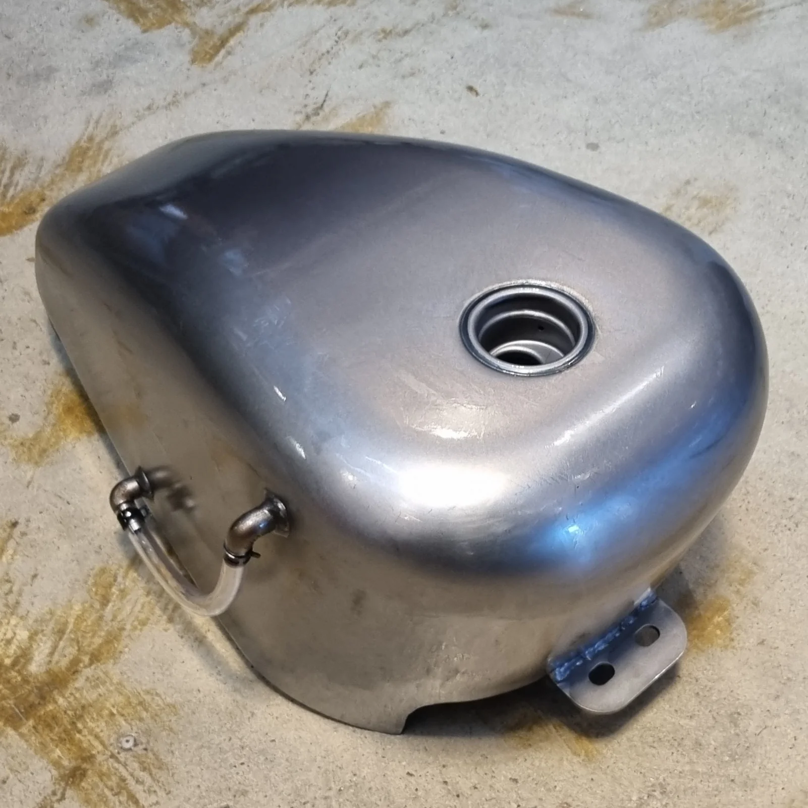 XVS650 V-Star Peanut XL Sportster Style tank - Image 6