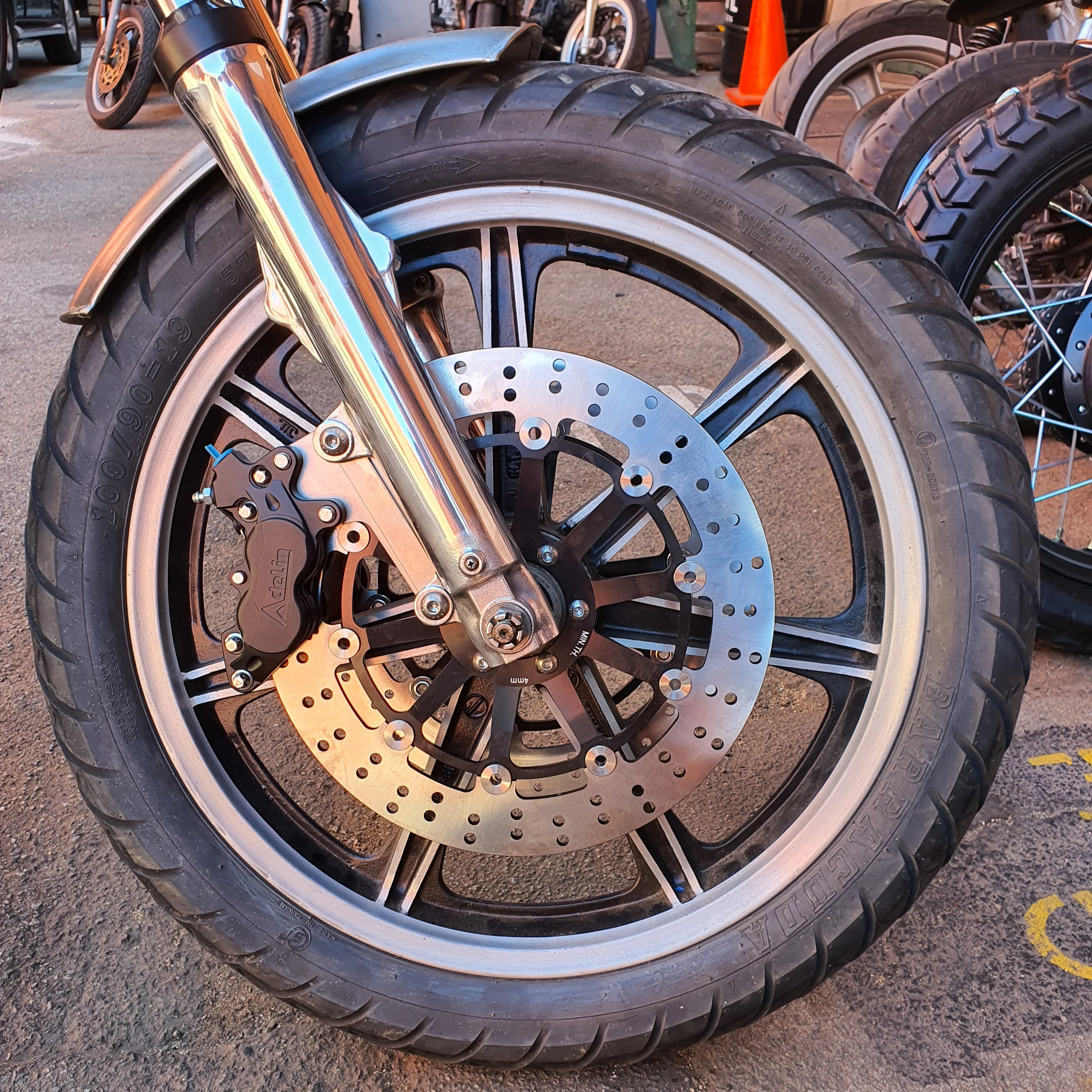 Yamaha XS750 big brake kit