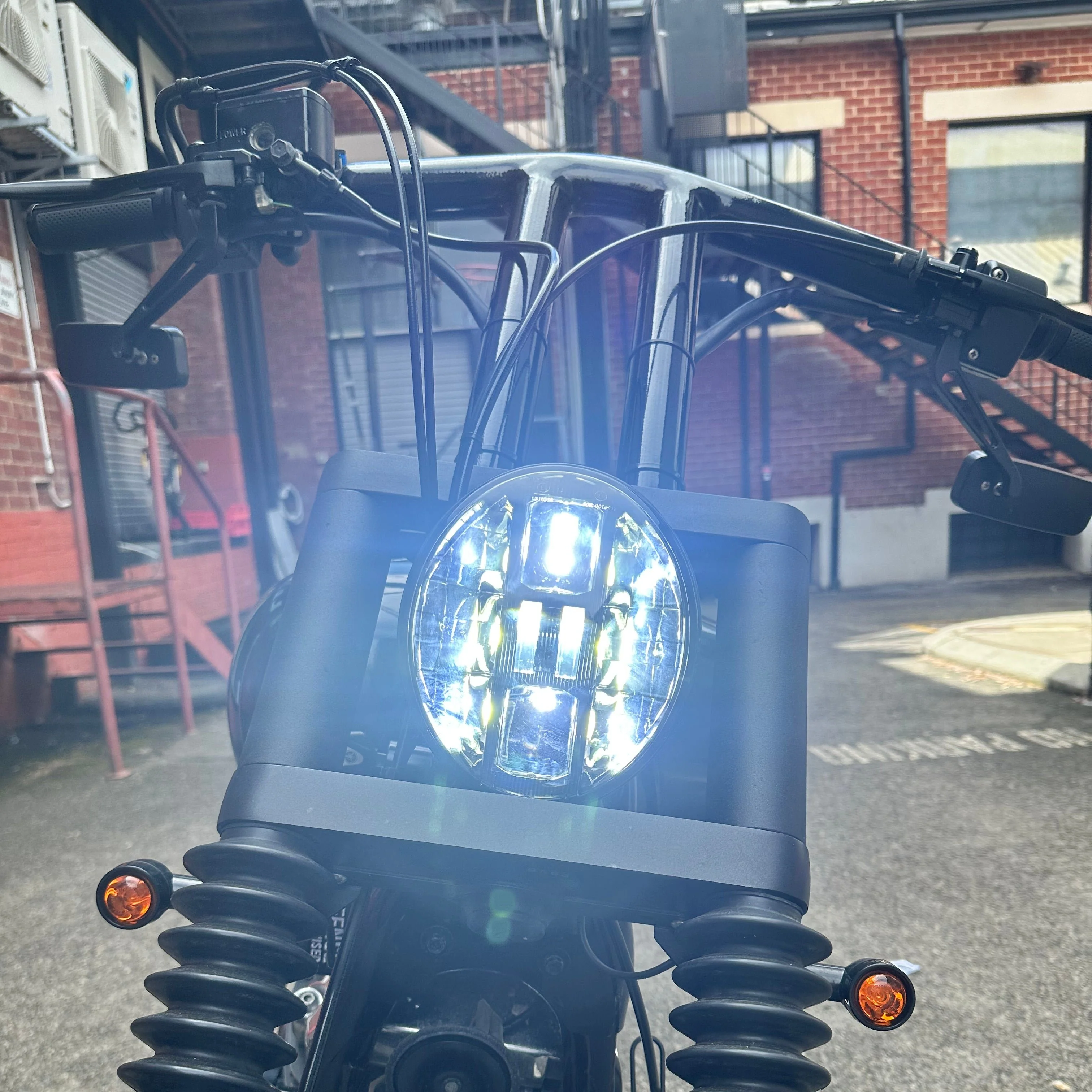 Yamaha XVS 650 V-Star Breakout headlight - Image 12