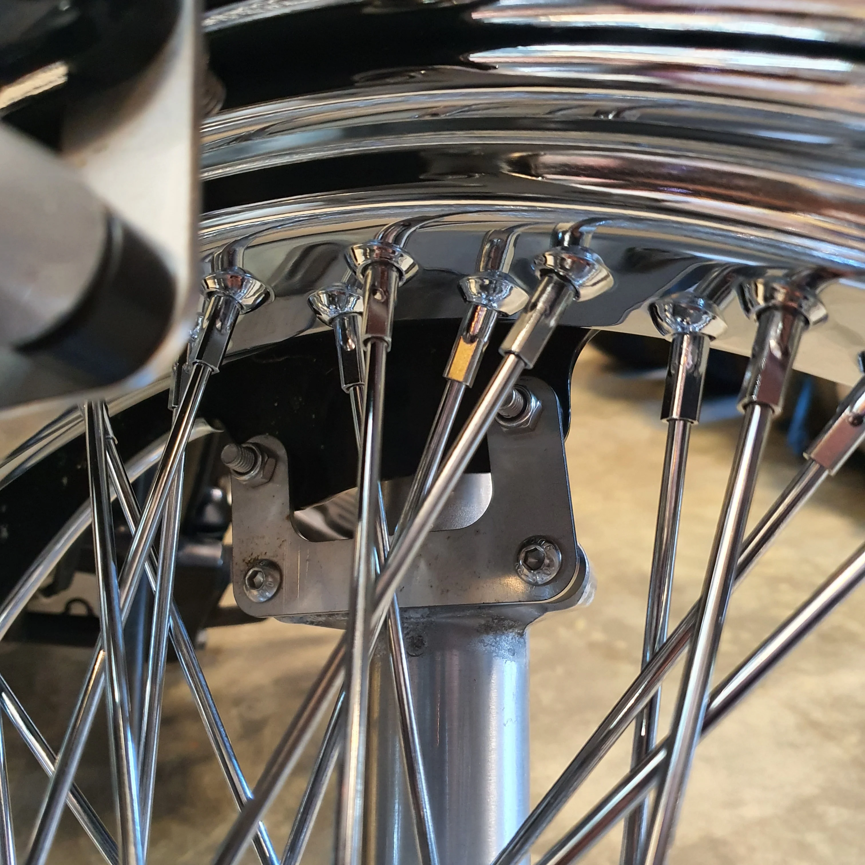Yamaha XVS650 1100 V-star Classic fender lift kit risers - Image 5