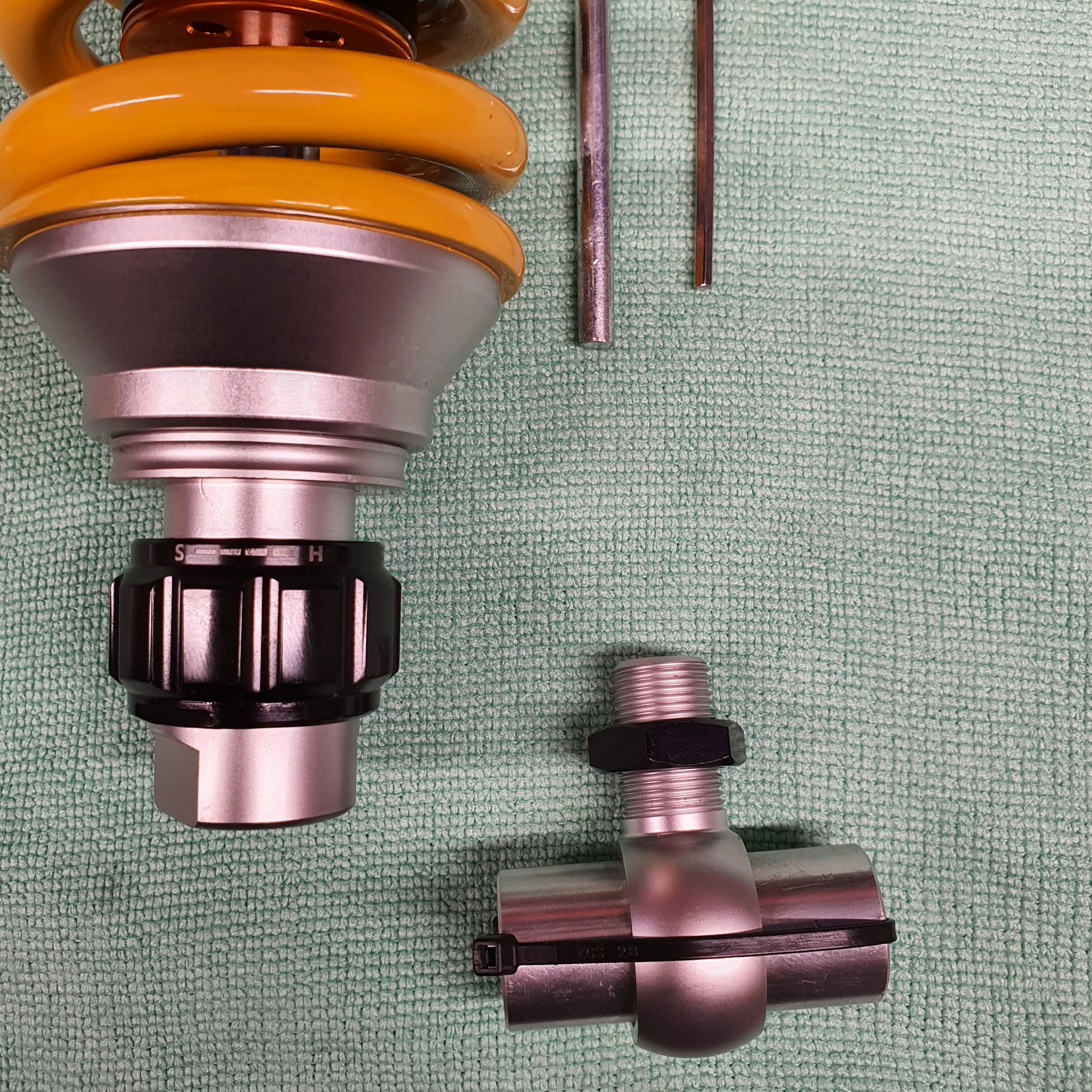 Yamaha XVS650 V-star lowering shock - Image 13